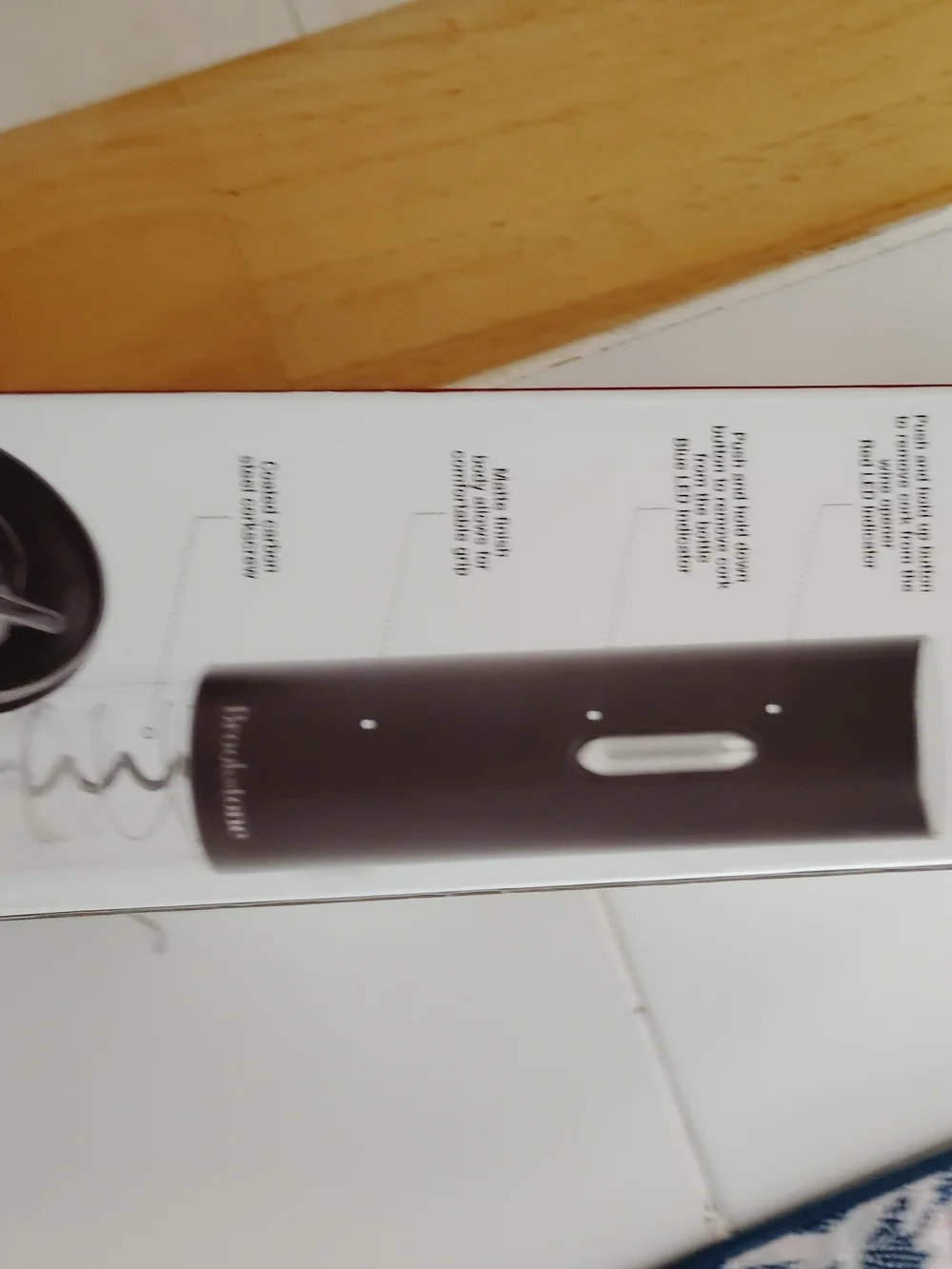 ⭐⭐Brookstone Automatic Wine Opener in Black - Picture 3 of 4